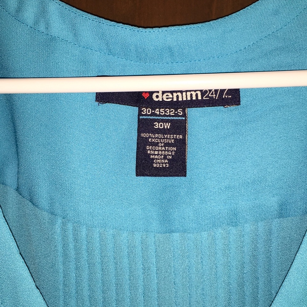 Denim 24/7 Turquoise Button-Front Pintuck Blouse - Picture 3 of 5